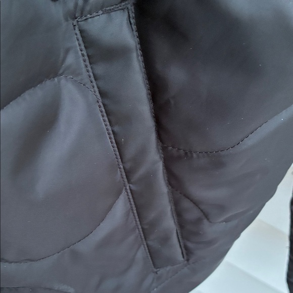 Vans Women's Black Puffer Jacket new without tag - Picture 6 of 8